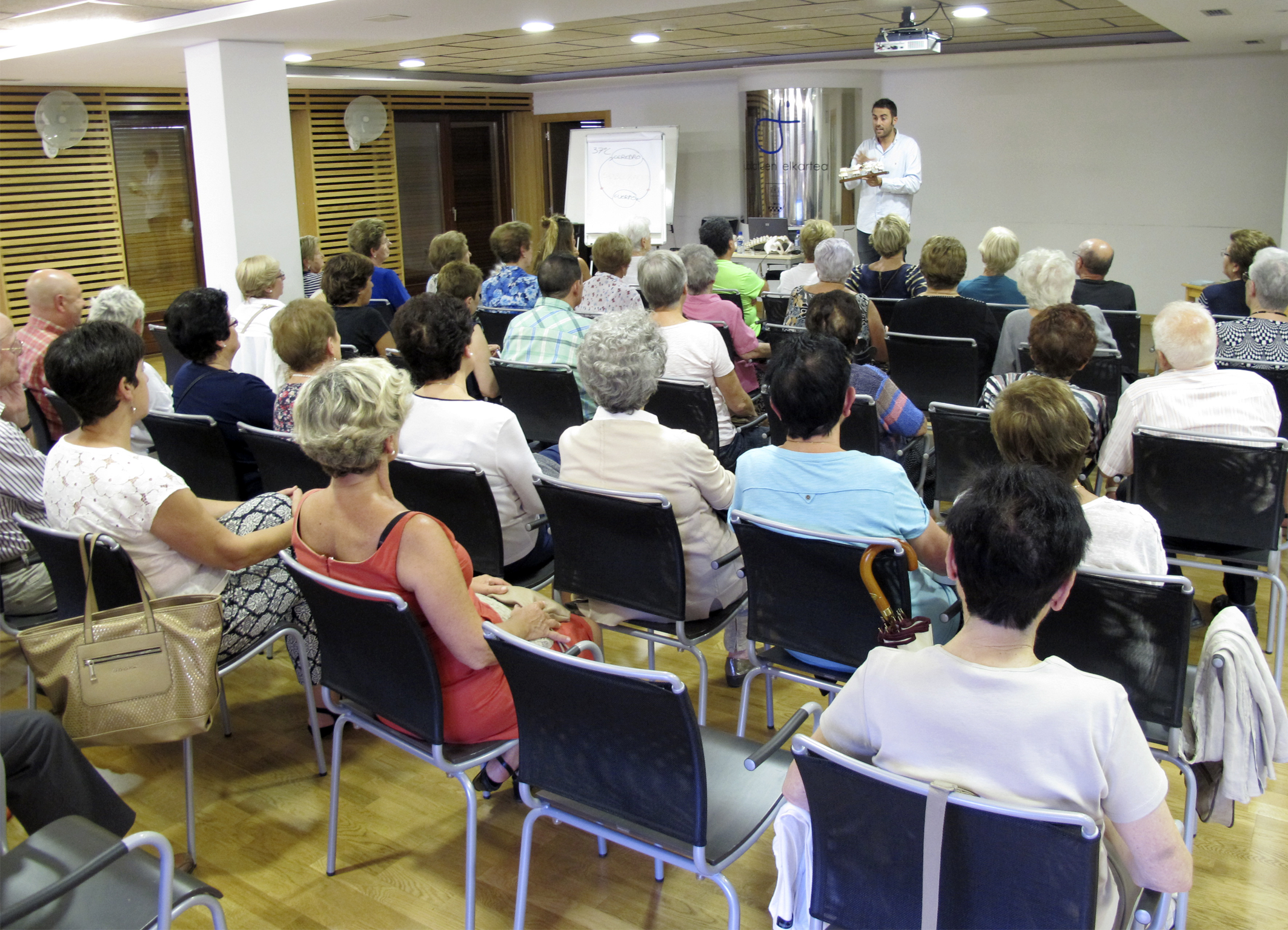 Cuidado quiropráctico para personas con estrés sostenido